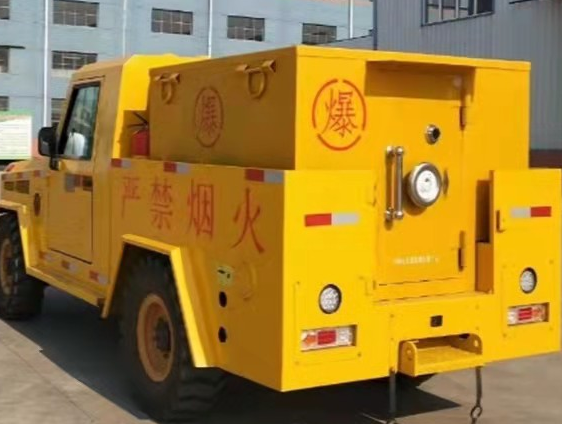 长兴凯龙爆破器材运输车：保障爆破任务的安全运行