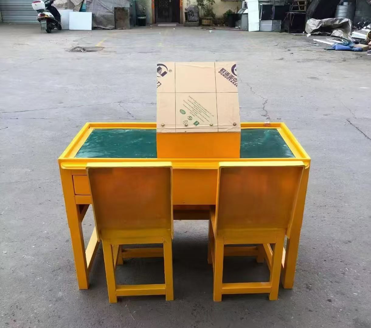 长兴防静电导通桌井下煤矿火工品发放桌：危险品流转的安全守护者