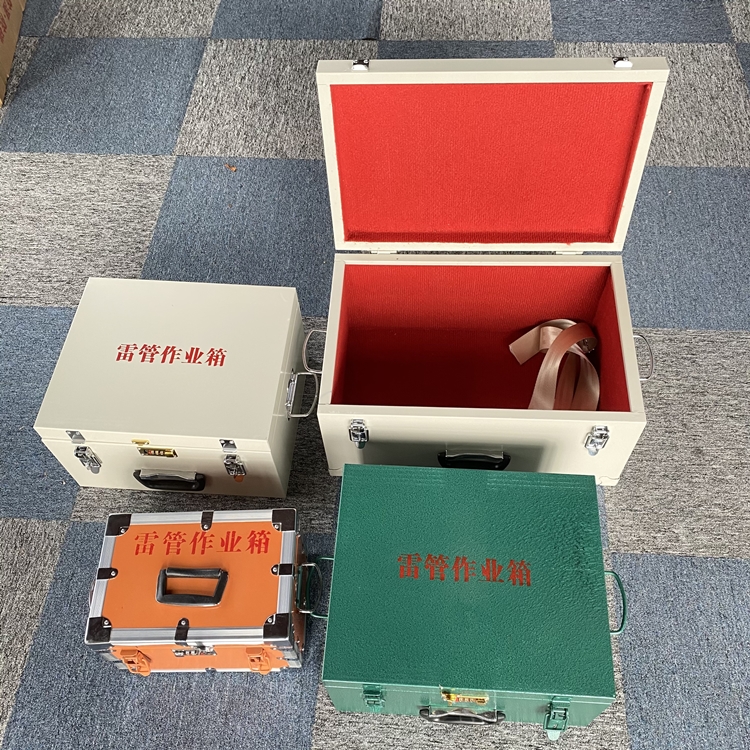 长兴爆破工程作业箱如何选择？玻璃钢与传统材质的全面对比